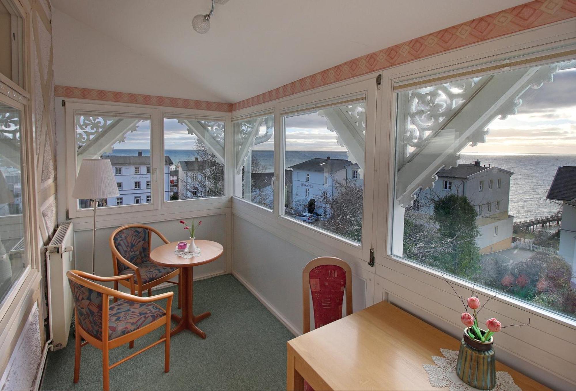 Villa Ostseelilie - Appartements Mit Balkon Und Meerblick Засниц Номер фото